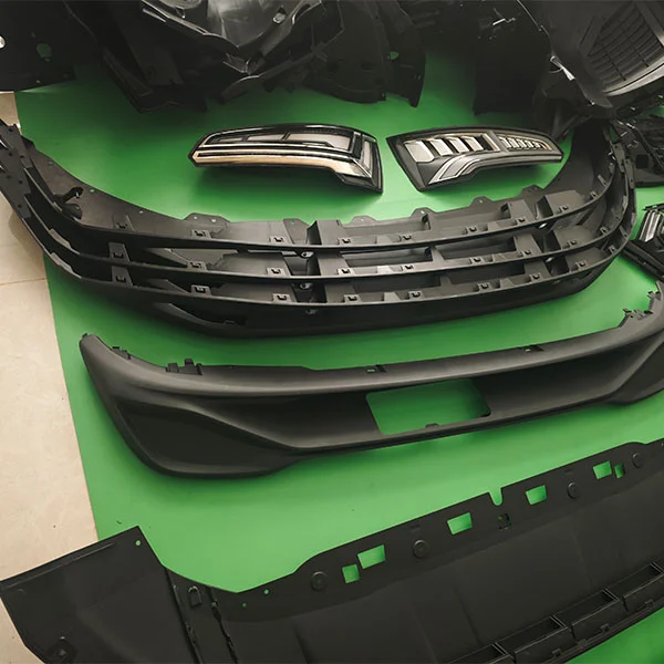 Injection Molding Processes and Material Selection
